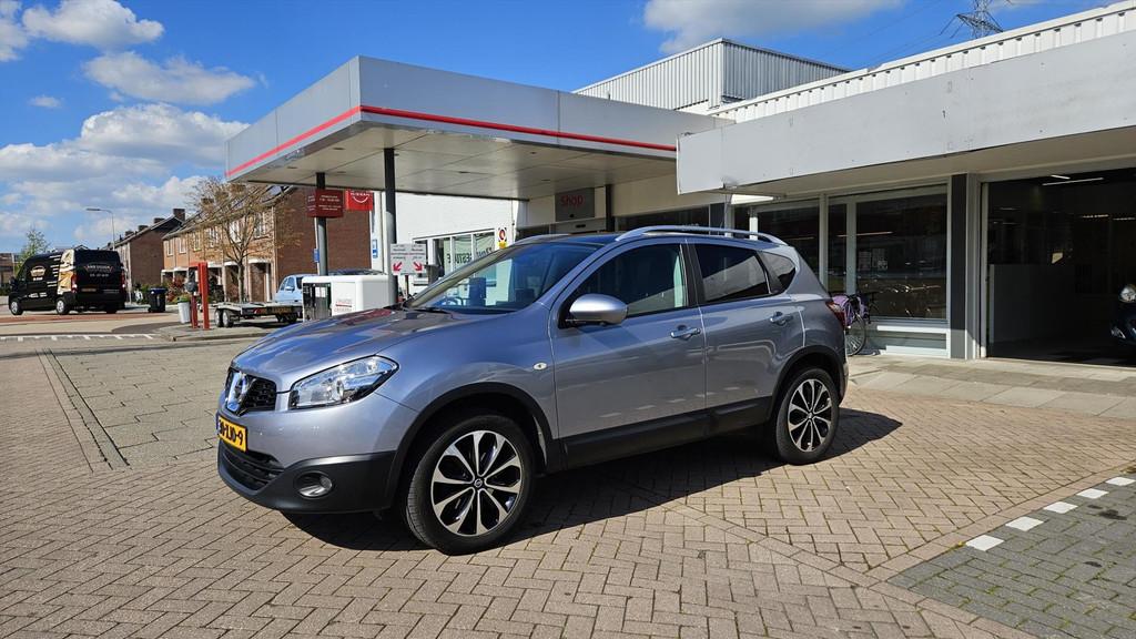 Nissan Qashqai 1.6 117pk Stop/Start Connect Edition, Stof, Zwart, 4 cilinders, 1210 kg