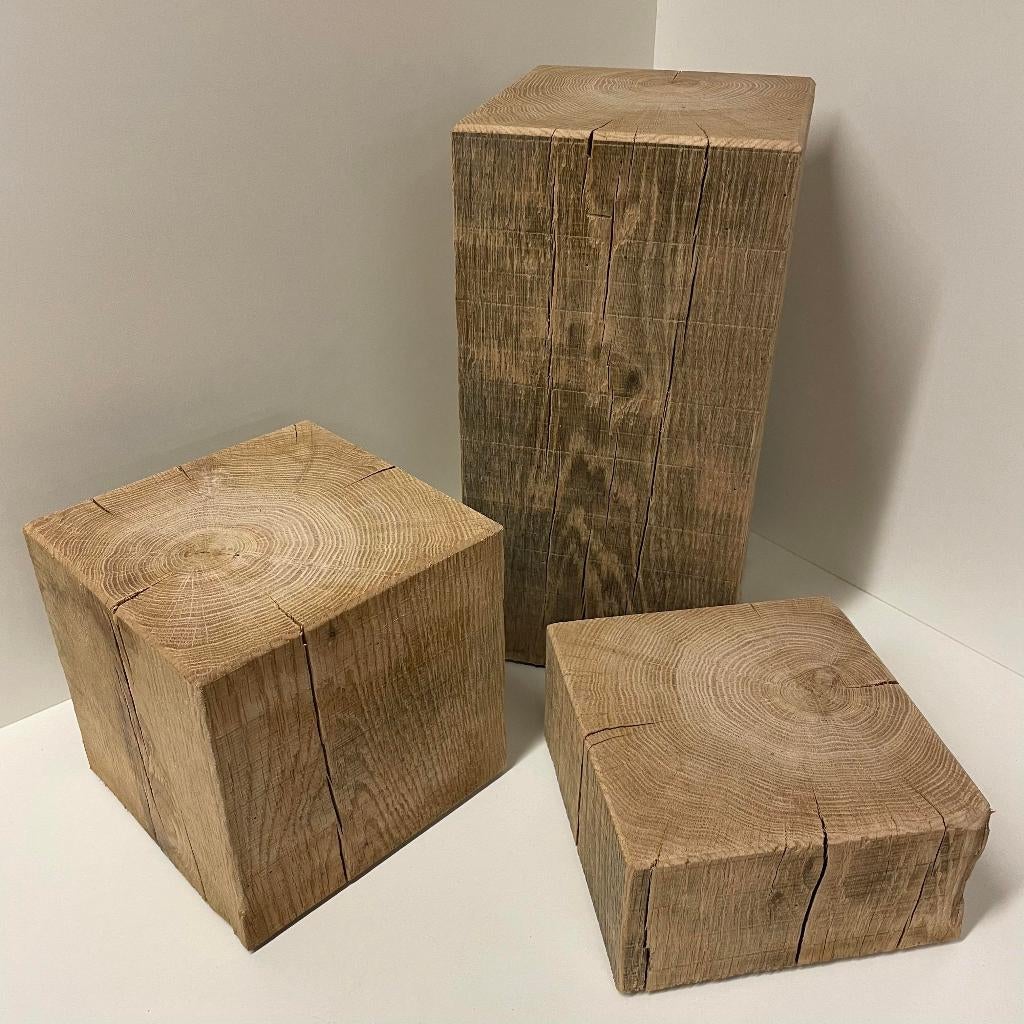 Handgemaakte winddroog eiken sokkels / zuilen – 20x20 cm