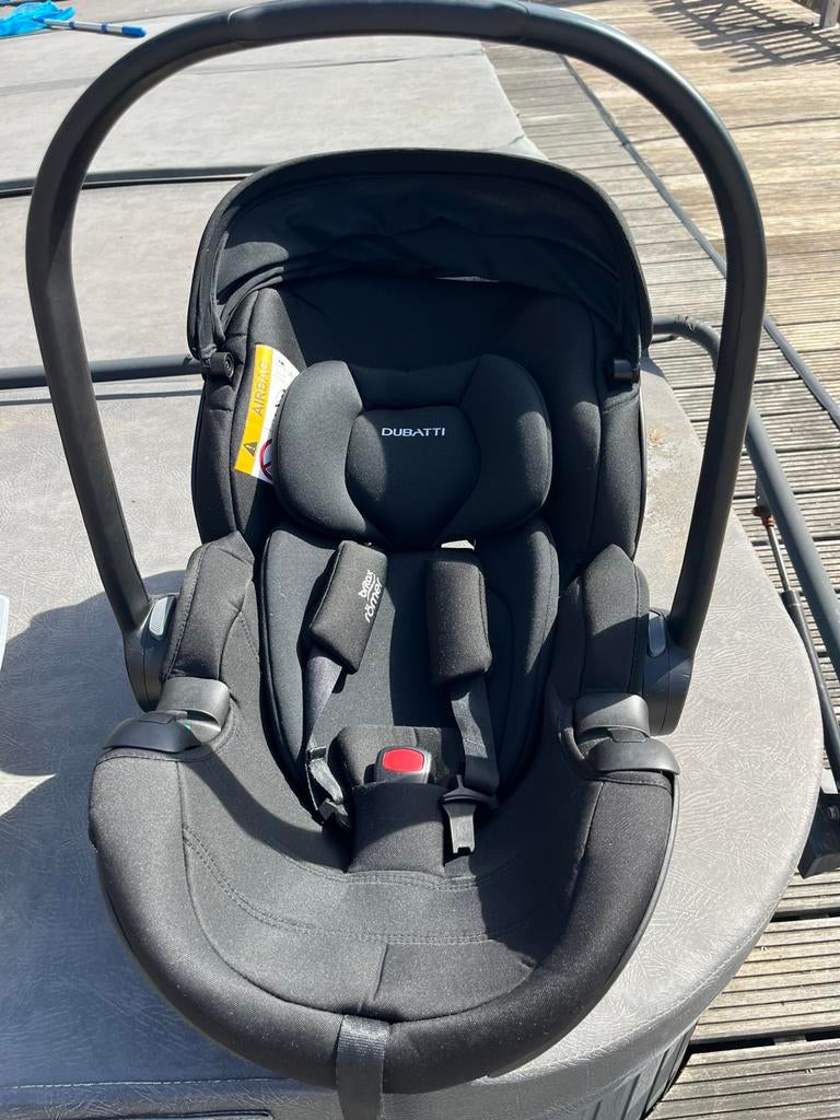 Dubatti autostoeltje + 2 isofix base + adapters, Zo goed als nieuw, Isofix, 0 t/m 13 kg, Ophalen