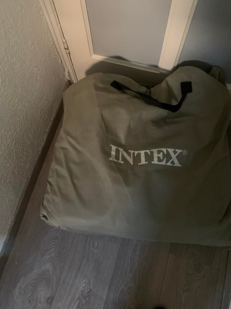 Intex 2 persoons luchtbed, Ophalen of Verzenden, Gebruikt
