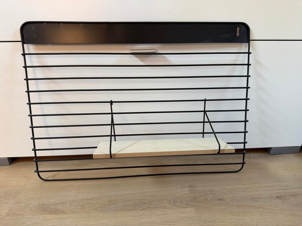 Wandrekje met verplaatsbaar plankje, Ophalen, Zo goed als nieuw