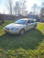 Volvo V70 2.4 140PK 2005 Beige, Auto's, Voorwielaandrijving, 1800 kg, Beige, Stationwagon
