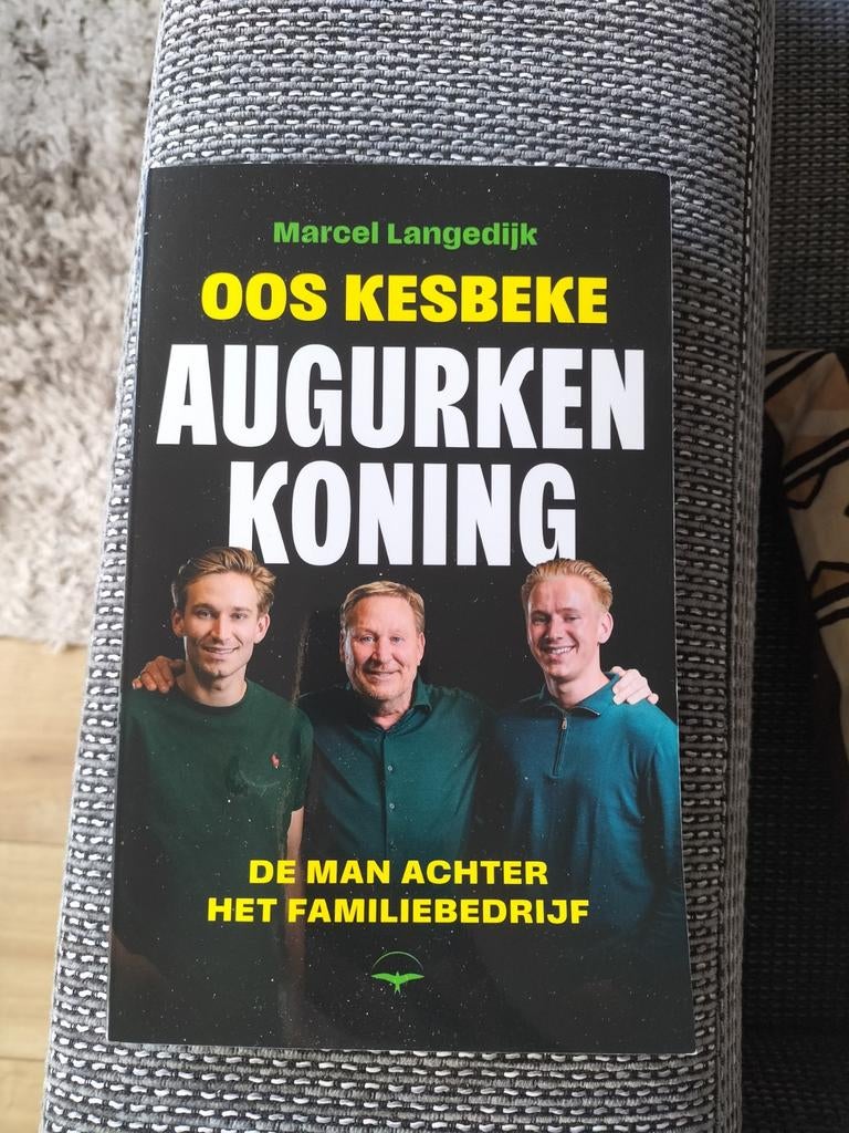 Oos Kesbeke - De Augurken Koning, Ophalen of Verzenden, Zo goed als nieuw, Marcel Langedijk, Film, Tv en Media