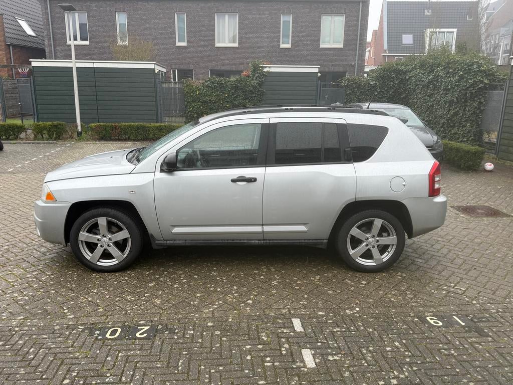 Jeep Compass 2.4 CVT 2007 Grijs, Auto's, Jeep, Automaat, 450 kg, 4 cilinders, 2359 cc
