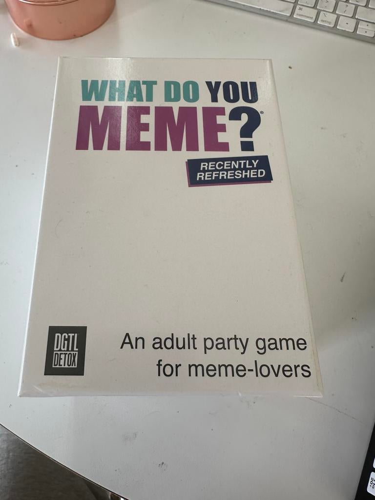 What do you meme english version, Drie of vier spelers, Ophalen of Verzenden, Nieuw
