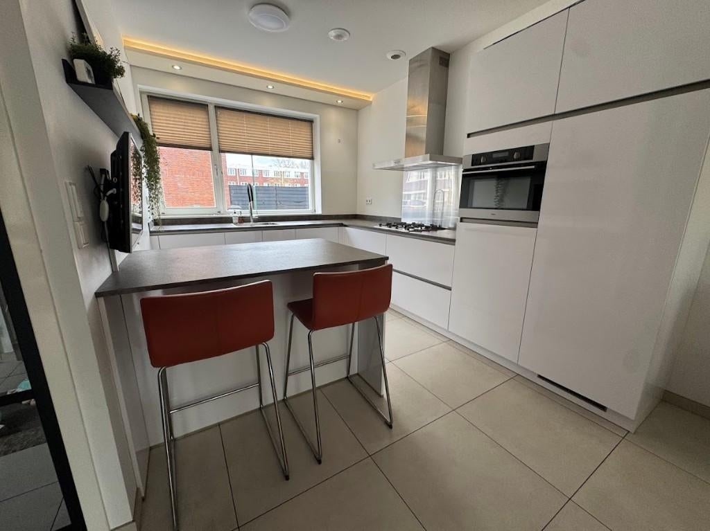 Keuken (hoekkeuken en keuken schiereiland), Ophalen, Gebruikt, Wit, Overige typen