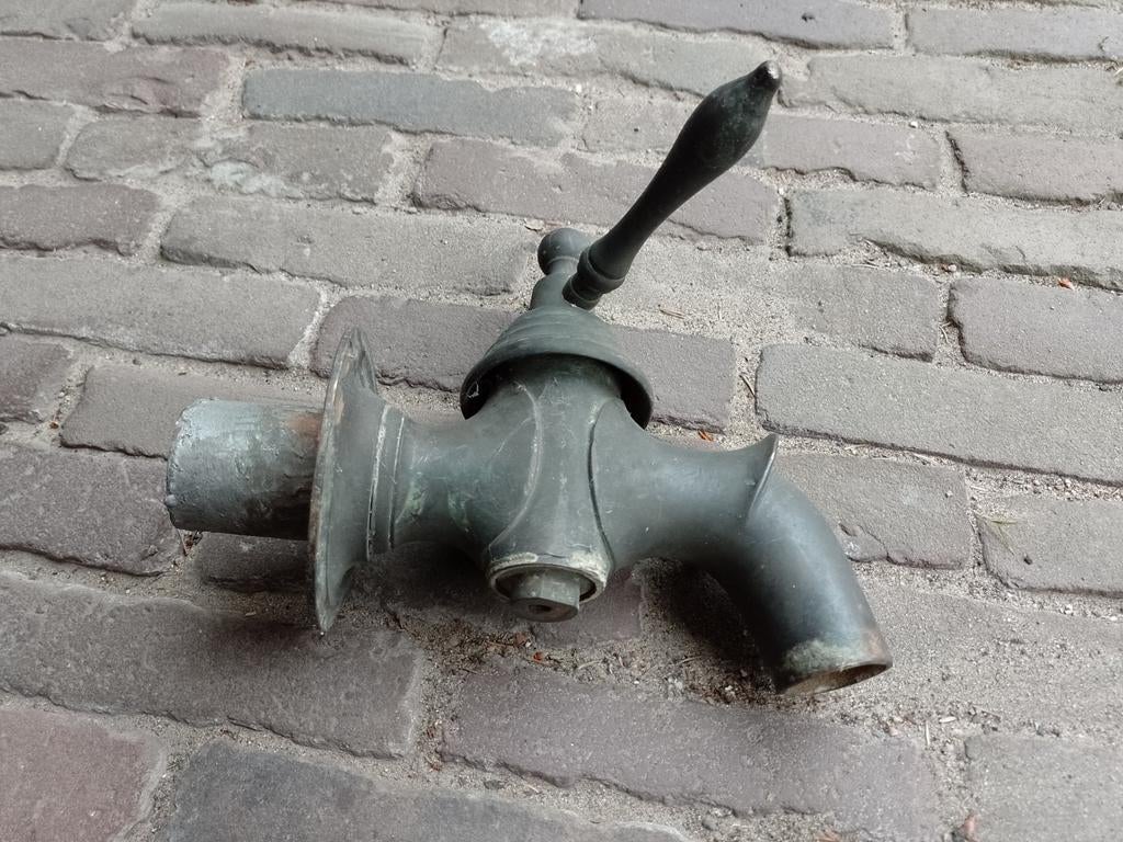 Zware antieke koperen kraan uit boerderij, Ophalen of Verzenden