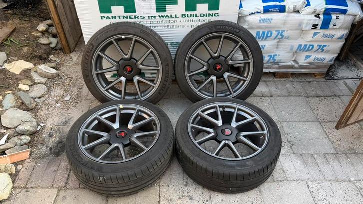 Originele Tesla Model 3 18 inch Aero velgen Zomerbanden, Auto-onderdelen, Banden en Velgen, Banden en Velgen, Zomerbanden, 18 inch