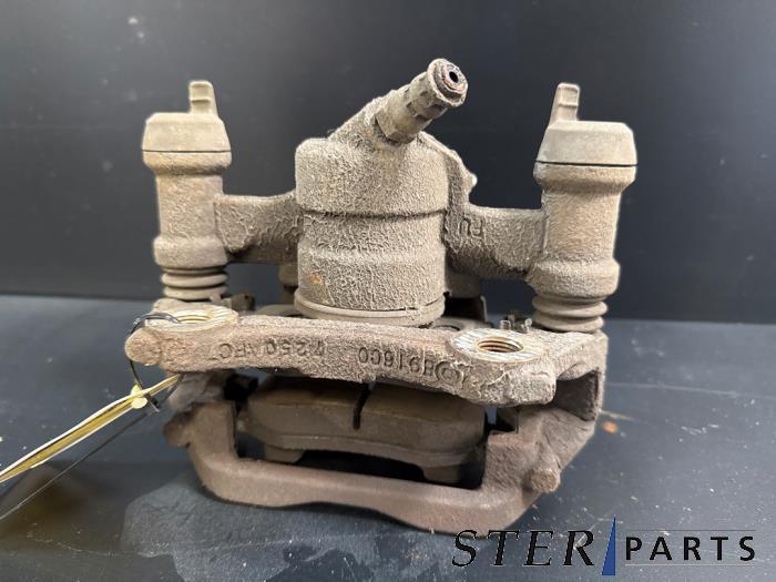 Remklauw (Tang) links-achter van een Mercedes Vito, Gebruikt, -, Ophalen of Verzenden, -