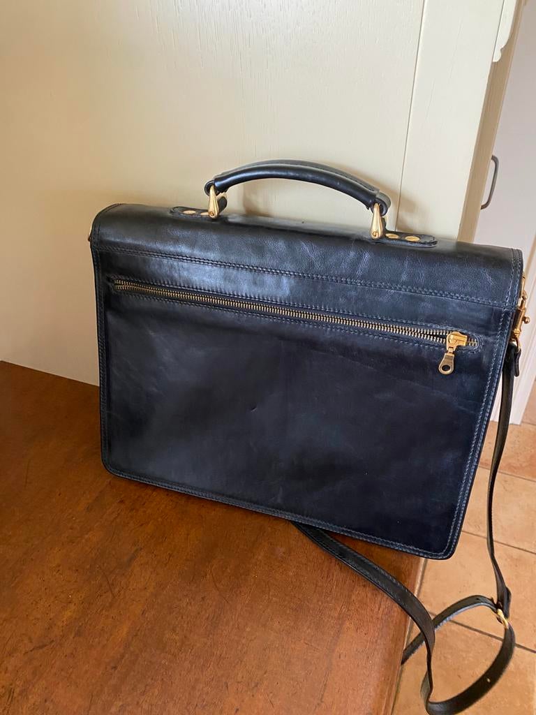 Mooi leren Tas van defensie., Ophalen of Verzenden, 15 inch, Zo goed als nieuw