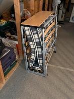 Inklapbaar logeerbed met wieltjes - makkelijk op te bergen!, Huis en Inrichting, Slaapkamer | Bedden, Ophalen, Gebruikt, Eenpersoons