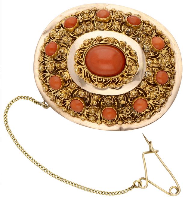 Klederdracht bloedkoraal broche 14K goud Holland 1880 4,5 cm, Ophalen, Goud, Broche