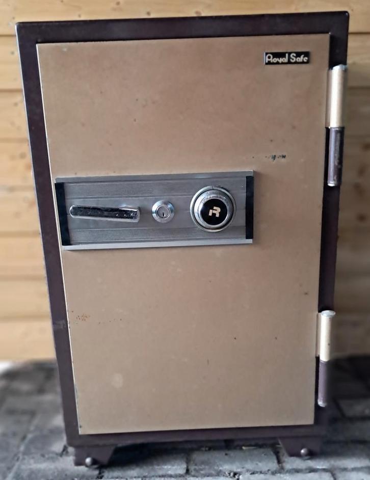 Grote Kluis / Brandkast - Royal safe R-30, Huis en Inrichting, Brandblussers en Brandkasten, Zo goed als nieuw, Brandkast, Ophalen