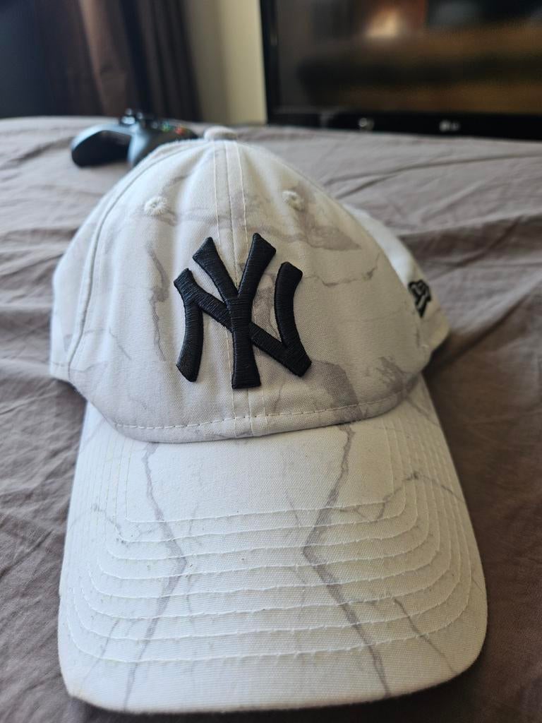 New Era NY Pet - Wit Marmer Look, New Era, One size fits all, Ophalen of Verzenden, Pet