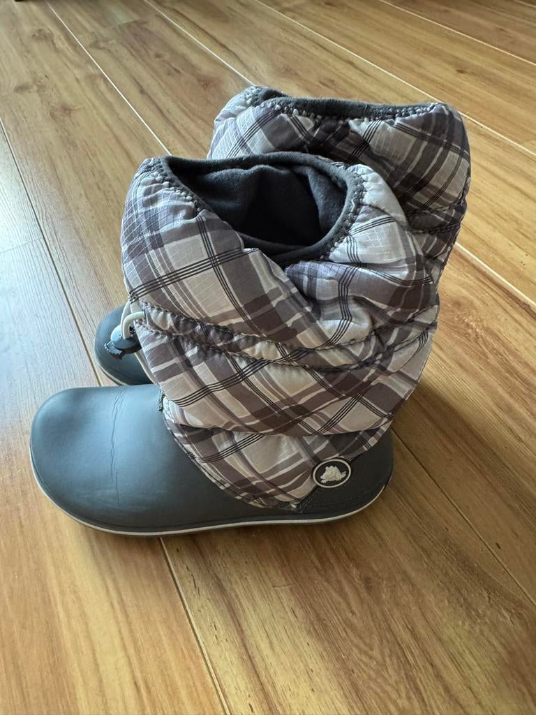 Crocs kinderlaarzen maat W 7, Gebruikt, Meisje, Ophalen of Verzenden, Laarzen