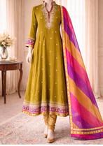 Anarkali dress. Size S/M, Kleding | Dames, Gelegenheidskleding, Ophalen of Verzenden, Gedragen, Overige typen