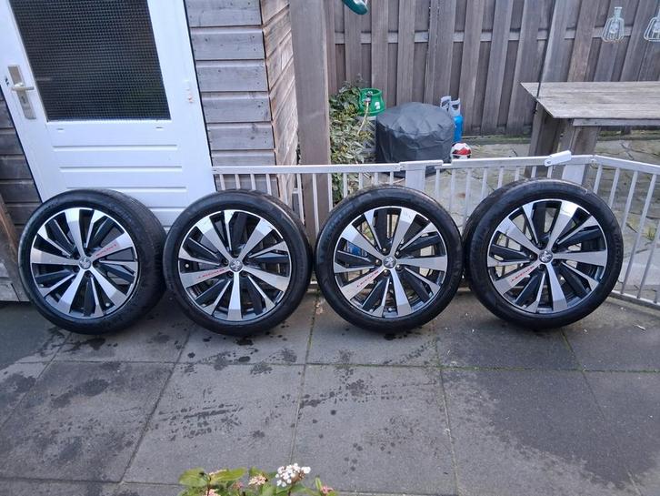 19 inch Peugeot velgen. Past ook op , Citroën, Ford en Volvo, Auto-onderdelen, Banden en Velgen, Banden en Velgen, Zomerbanden