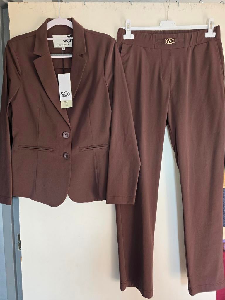 Nieuw &co woman pak bruin travel M, Ophalen of Verzenden, Nieuw, Maat 38/40 (M), Bruin