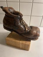 Handgemaakte schoen op voetje ., Ophalen of Verzenden