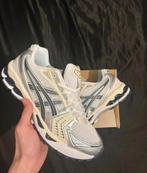 Asics Gel Kayano 14 Maat 42 NIEUW, Ophalen, Wit, Sneakers of Gympen, Zo goed als nieuw