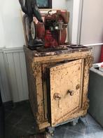 Antieke kluis, Huis en Inrichting, Brandblussers en Brandkasten, Ophalen, Gebruikt