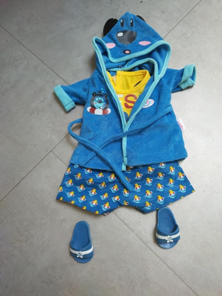 Baby Born badset jongen: badjas, slippers, zwembroek, hemd, Ophalen of Verzenden, Zo goed als nieuw, Babypop