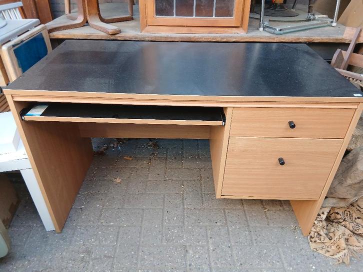 modern bureau met twee lades 120 cm breed x 59,5 cm diep, Huis en Inrichting, Bureaus, Zo goed als nieuw, Schoolbureau, Modern