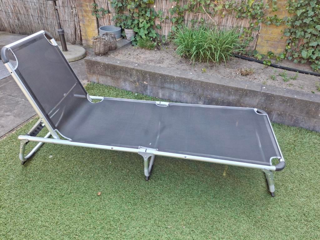 Ligbed  / zonnebed verstelbare rugleuning & opvouwbaar, Ophalen, Gebruikt, Aluminium