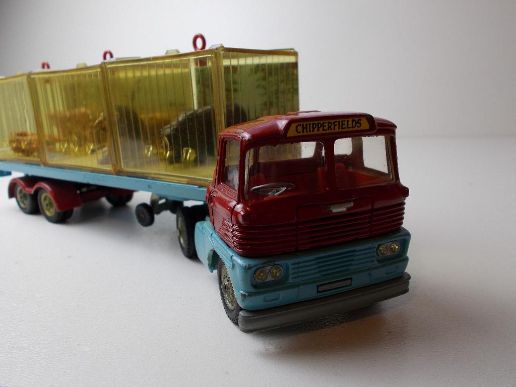 1968 Corgi MajorToys 1139 CHIPPERFIELDS CIRCUS MENAGERIE., Ophalen of Verzenden, Zo goed als nieuw, Bus of Vrachtwagen, Corgi