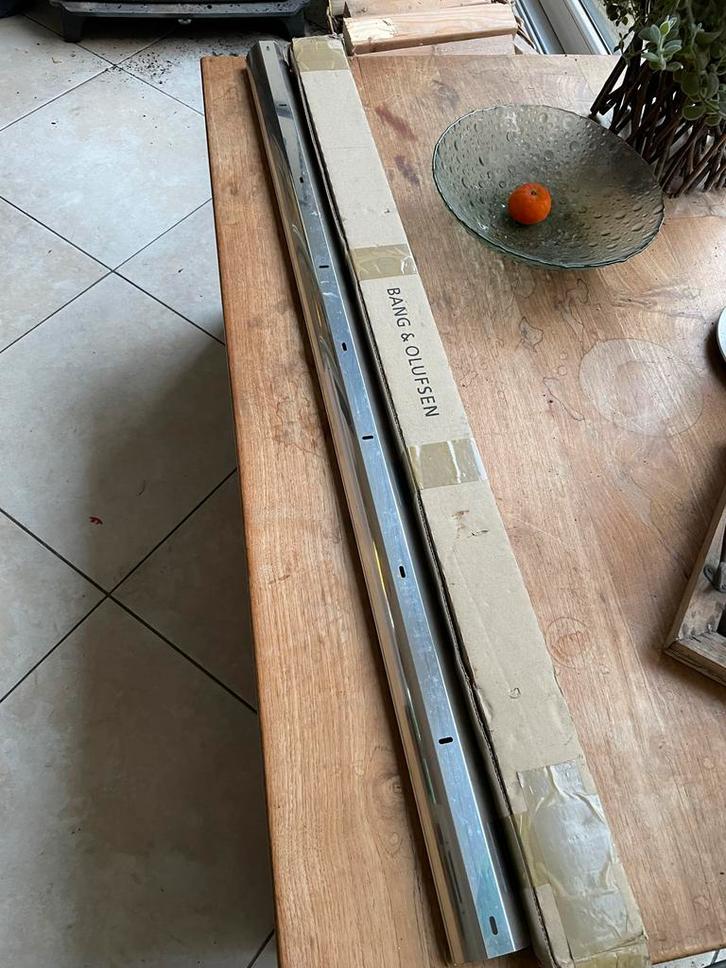 Bang & Olufsen kabelgoot van getrokken aluminium, Audio, Tv en Foto, Televisie-accessoires, Gebruikt, Ophalen of Verzenden