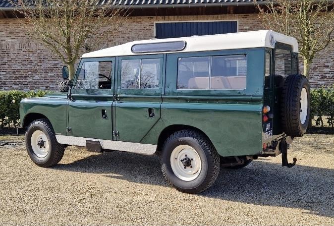 Land Rover 109 2.6 Series IIa STUURBEKRACHTIGING LPG onderbo, Auto's, 86 pk, Gebruikt, Overige carrosserieën, 2000 kg