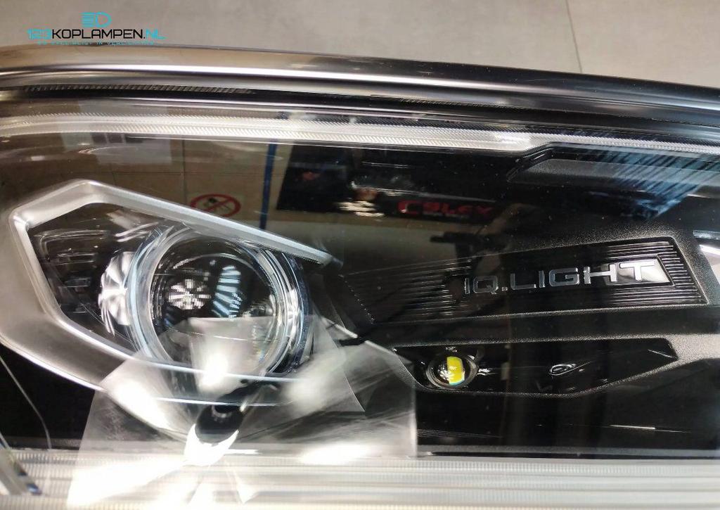 VW Volkswagen Amarok 2 / II Full Led koplamp rechts, Gebruikt, -, Volkswagen, -