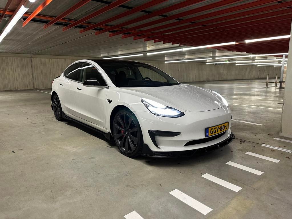Tesla Model 3 performance 513 pk 2020, Auto's, Tesla, Automaat, 1831 kg, Zwart, Wit