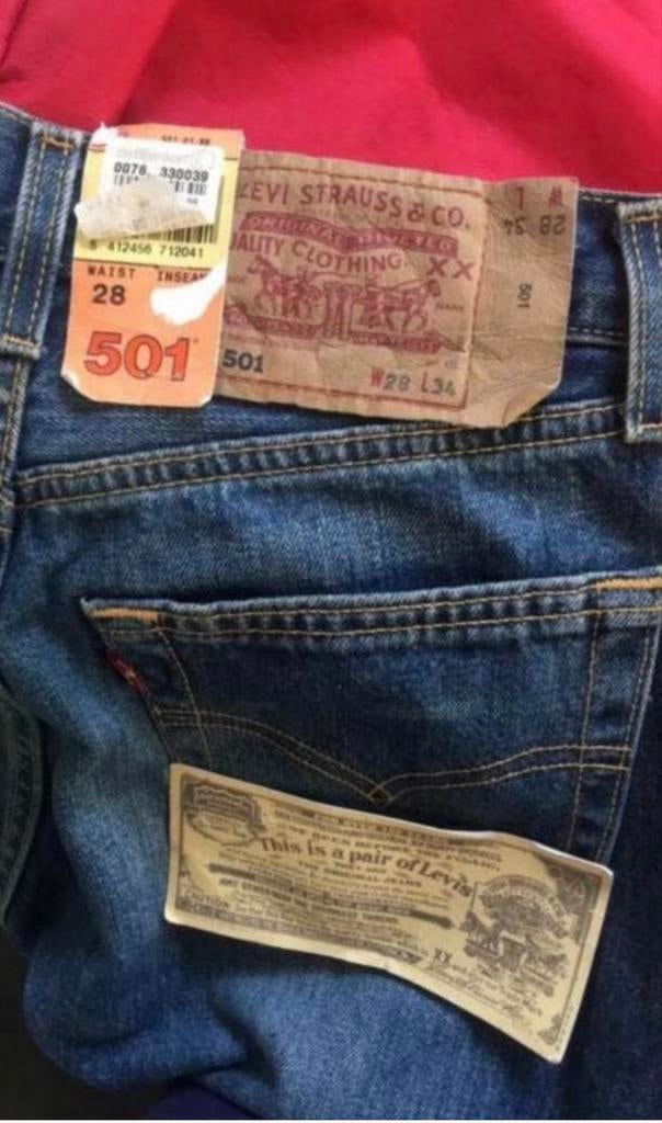 Levi's 501 jeans W28 L34 spijkerbroek Nieuw met kaartjes, Ophalen of Verzenden, Nieuw, Blauw, W32 (confectie 46) of kleiner