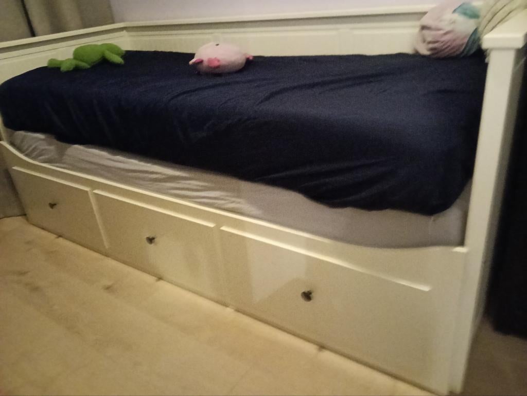 IKEA uitschuifbaar bed met 3 lades, incl. matras, Huis en Inrichting, Slaapkamer | Bedden, Ophalen, 90 cm, Eenpersoons, Wit
