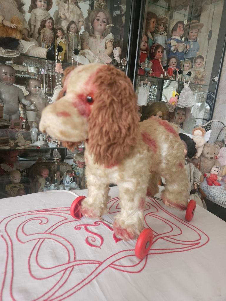 Pluche Hond op wielen brocante, Antiek en Kunst, Ophalen of Verzenden