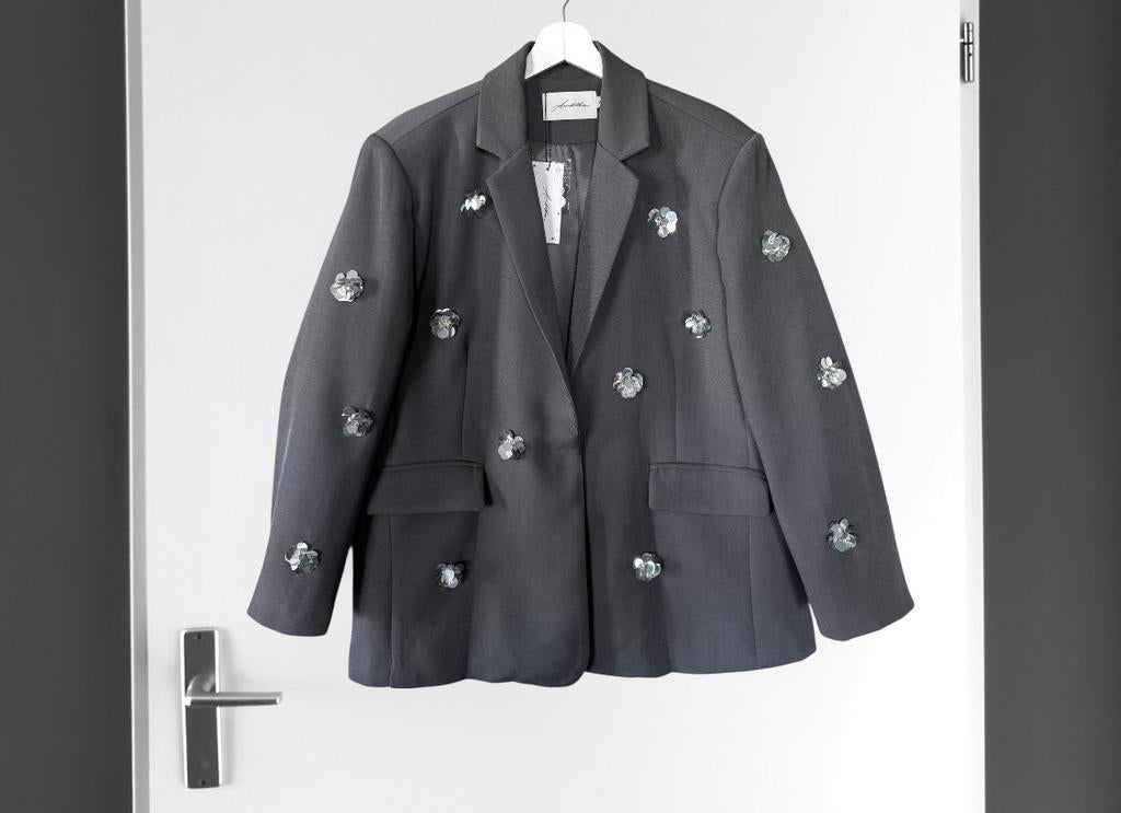 Ambika- Dames blazer grijs met details nieuw elegante jas, Verzenden, Nieuw, Maat 38/40 (M), Grijs