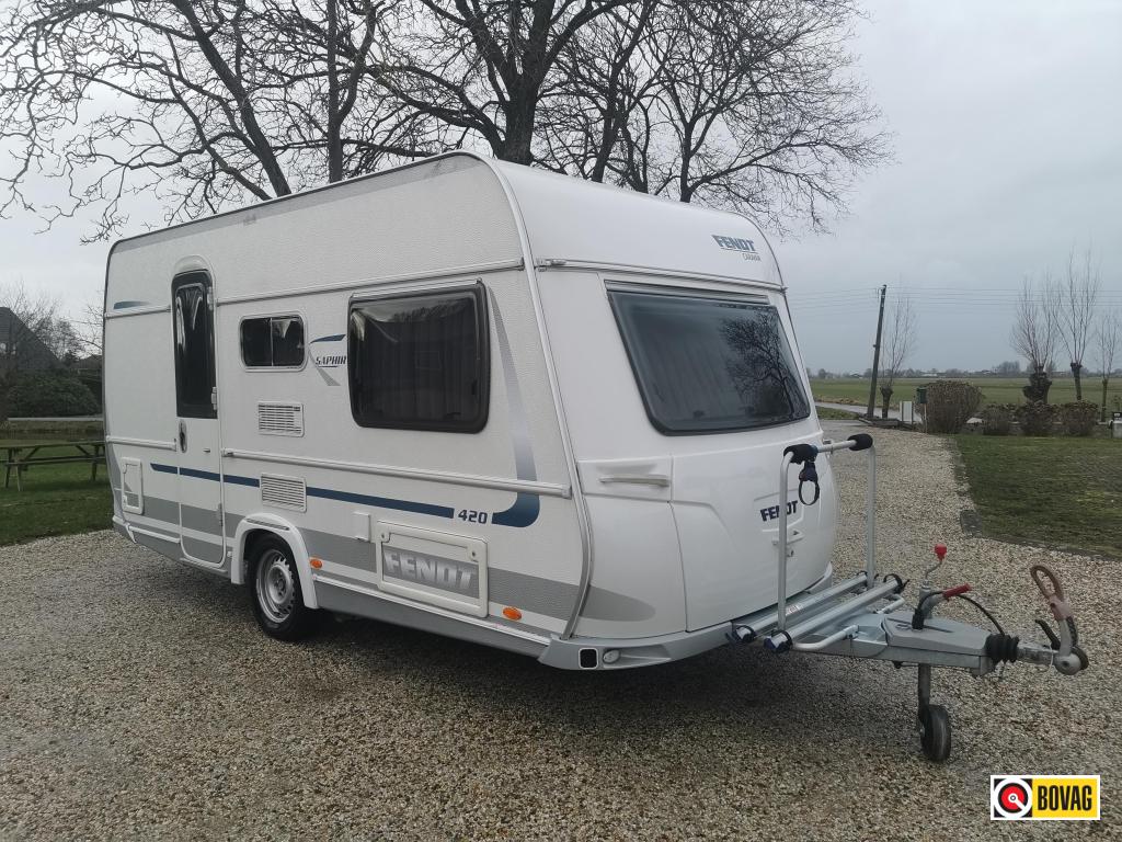 Fendt Saphir 420 QF, Caravans en Kamperen, Caravans, Dwarsbed, Standaardzit, Schokbreker, 750 - 1000 kg