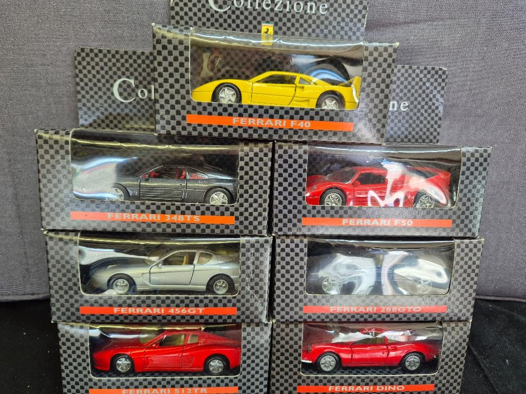 Modelauto 1, Hobby en Vrije tijd, Modelauto's | 1:43, Ophalen of Verzenden, Nieuw, Auto, Overige merken