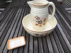 Lampetstel, schaal, kan + zeepbakje, erg oud.Steingutfabriek, Ophalen of Verzenden