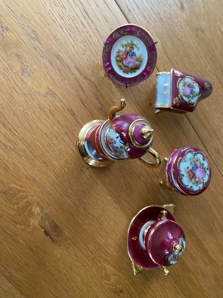 Mini servies porselein Limoges Frankrijk, Ophalen