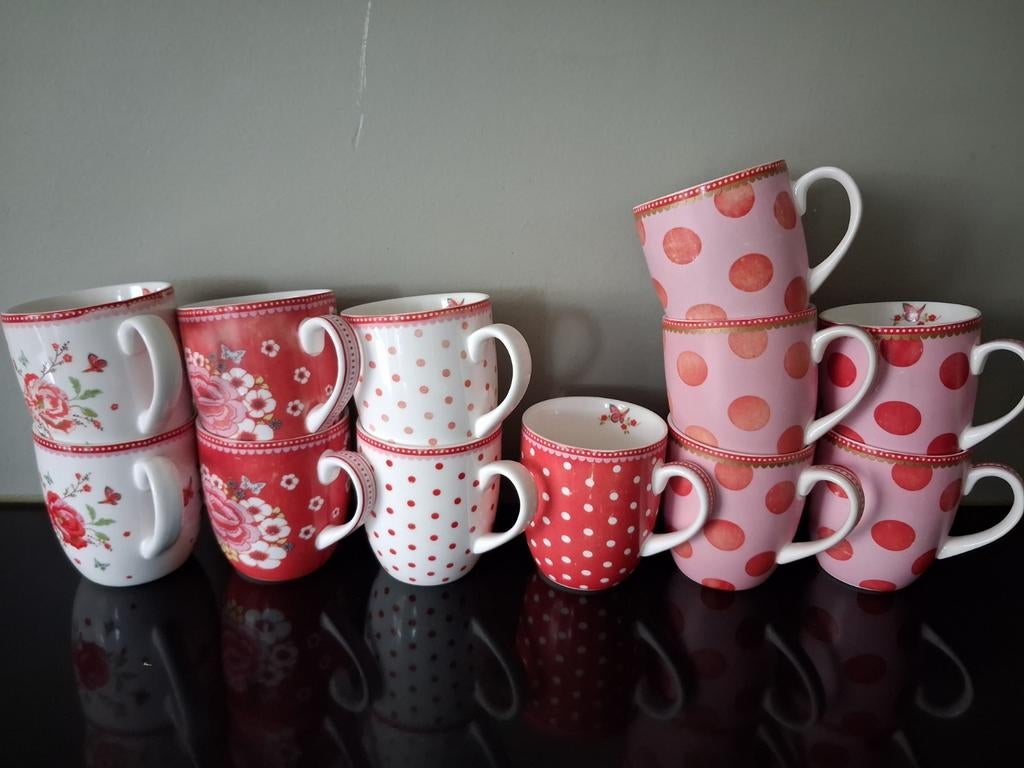 12 x grote mok Room Seven servies, Huis en Inrichting, Keuken | Servies, Ophalen, Gebruikt, Overige stijlen, Kop(pen) en/of Schotel(s)