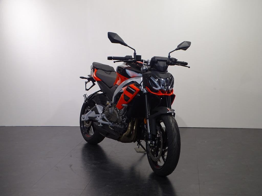 Aprilia Tuono 457, Bedrijf, 12 t/m 35 kW, Naked bike