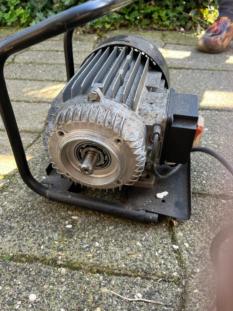Electro motor, Ophalen, Zo goed als nieuw, Elektromotor