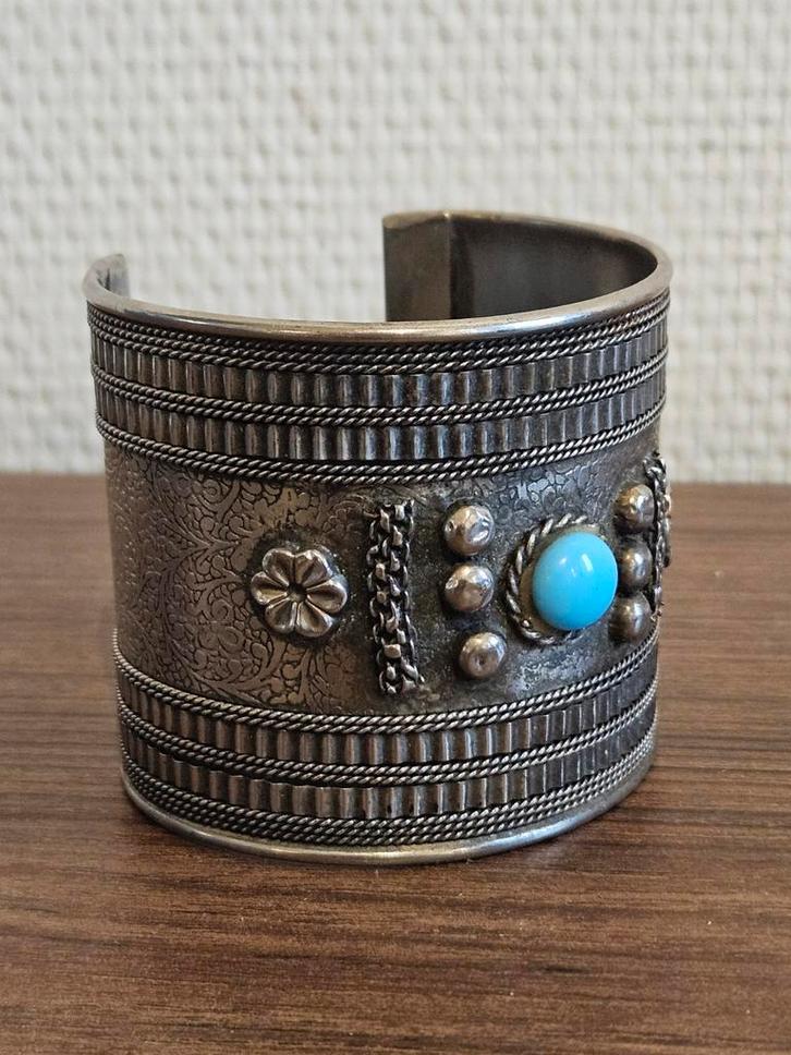 Vintage artisan slaven armband met turquoise decoratiesteen, Sieraden, Tassen en Uiterlijk, Armbanden, Gebruikt, Staal, Zilver