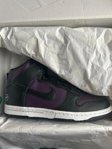 Nike Dunk High Fragment Design Paars Zwart beschikbaar voor biedingen