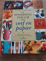 De Finishing Touch met Verf en Papier - Hobbyboek, Emma, Josephine en Catherine Whitfield, Ophalen of Verzenden, Zo goed als nieuw