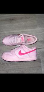 Nike Dunk Low, Nike, Ophalen of Verzenden, Roze, Sneakers of Gympen