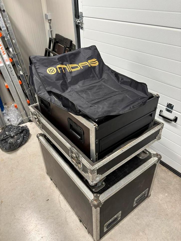 Midas M32R - Nieuwstaat, Muziek en Instrumenten, Mengpanelen, Zo goed als nieuw, 20 kanalen of meer, Microfooningang, Ophalen