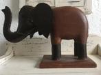 Olifant van hout met metaal beeld, Antiek en Kunst, Ophalen of Verzenden